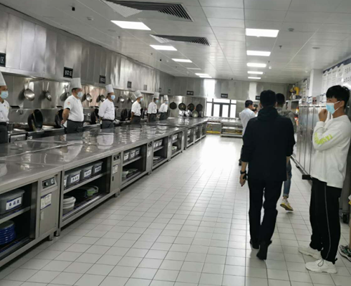 黑龍江省黑河市市場監管局 抓好餐飲管理 保障食品安全，讓群眾吃得放心